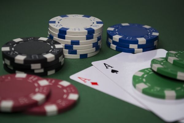 video poker chips and aces