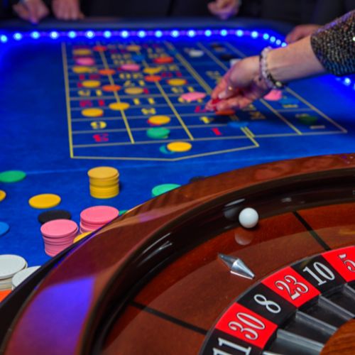 reverse martingale roulette strategy