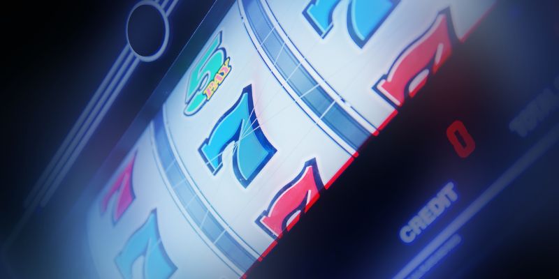 slot reels matching up to show three 7s slot reels matching up to show three 7s